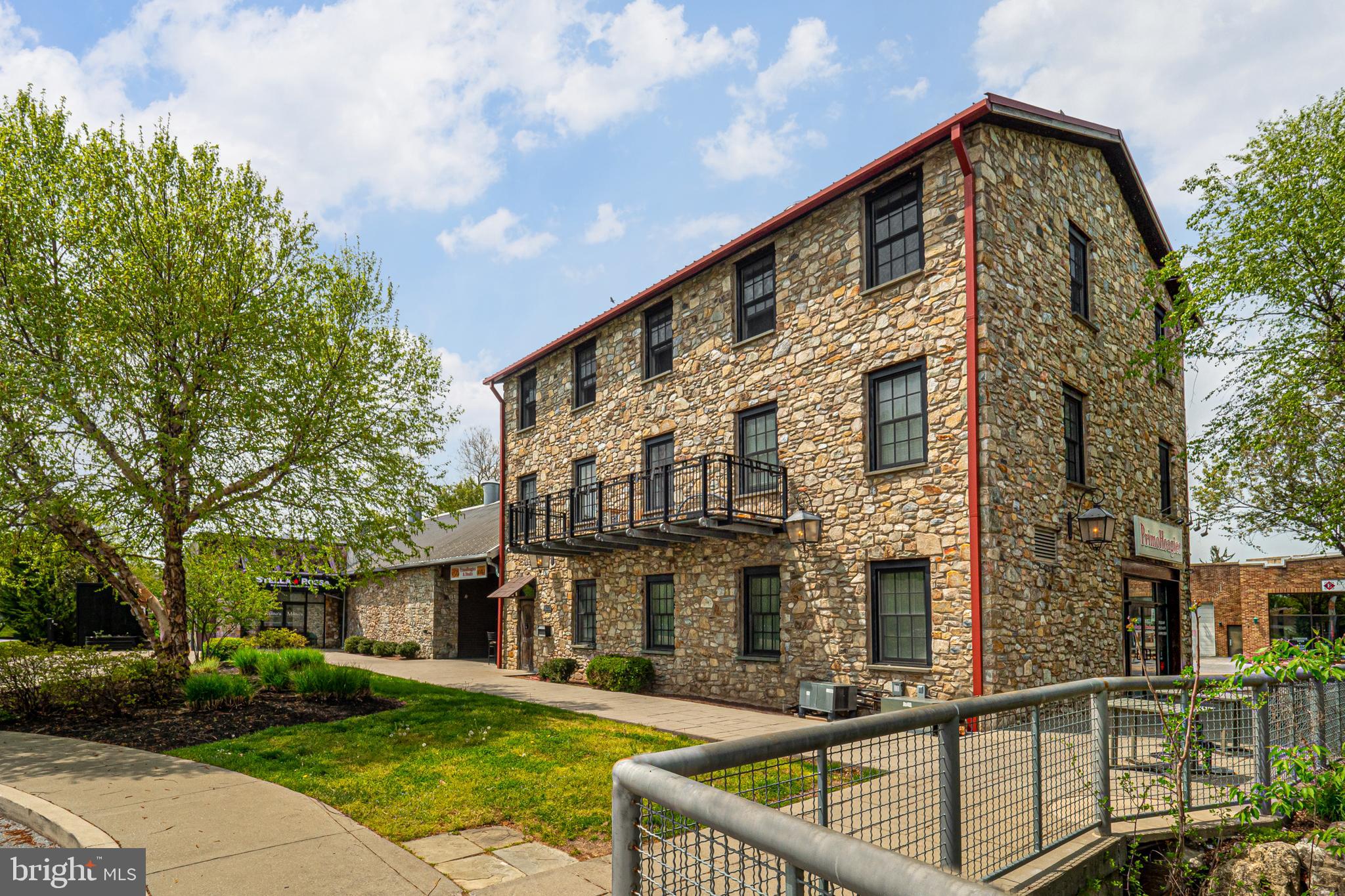 28 East Lancaster Avenue, Unit R4 Downingtown, PA 19335 - Photo 4 of 40