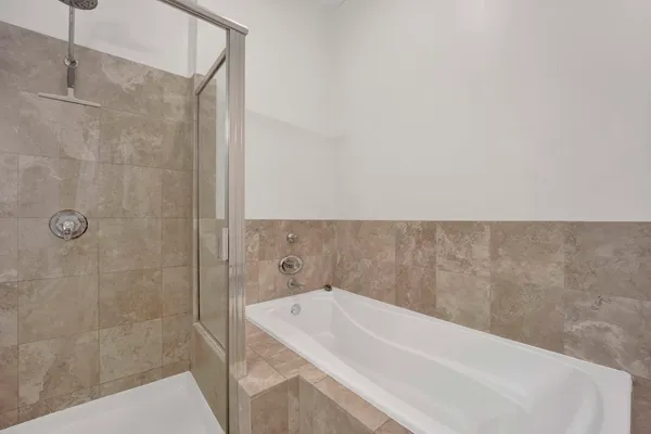 $4,000 | 700 West Van Buren Street, Unit PH3, Chicago, IL 60607