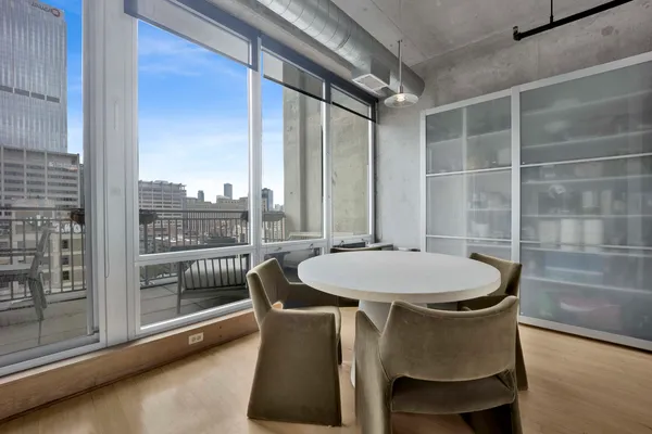 $4,000 | 700 West Van Buren Street, Unit PH3, Chicago, IL 60607