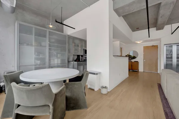 $4,000 | 700 West Van Buren Street, Unit PH3, Chicago, IL 60607