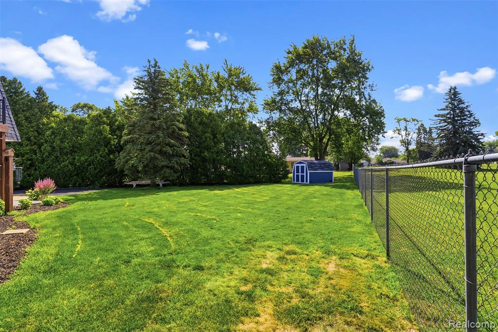 8612 Monroe Road Durand, MI 48429 - Photo 9 of 40 Gallery Image 9