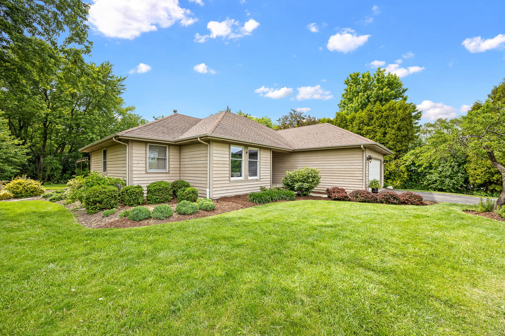 1680 Logan Street Roselle, IL 60172 - Photo 43 of 49