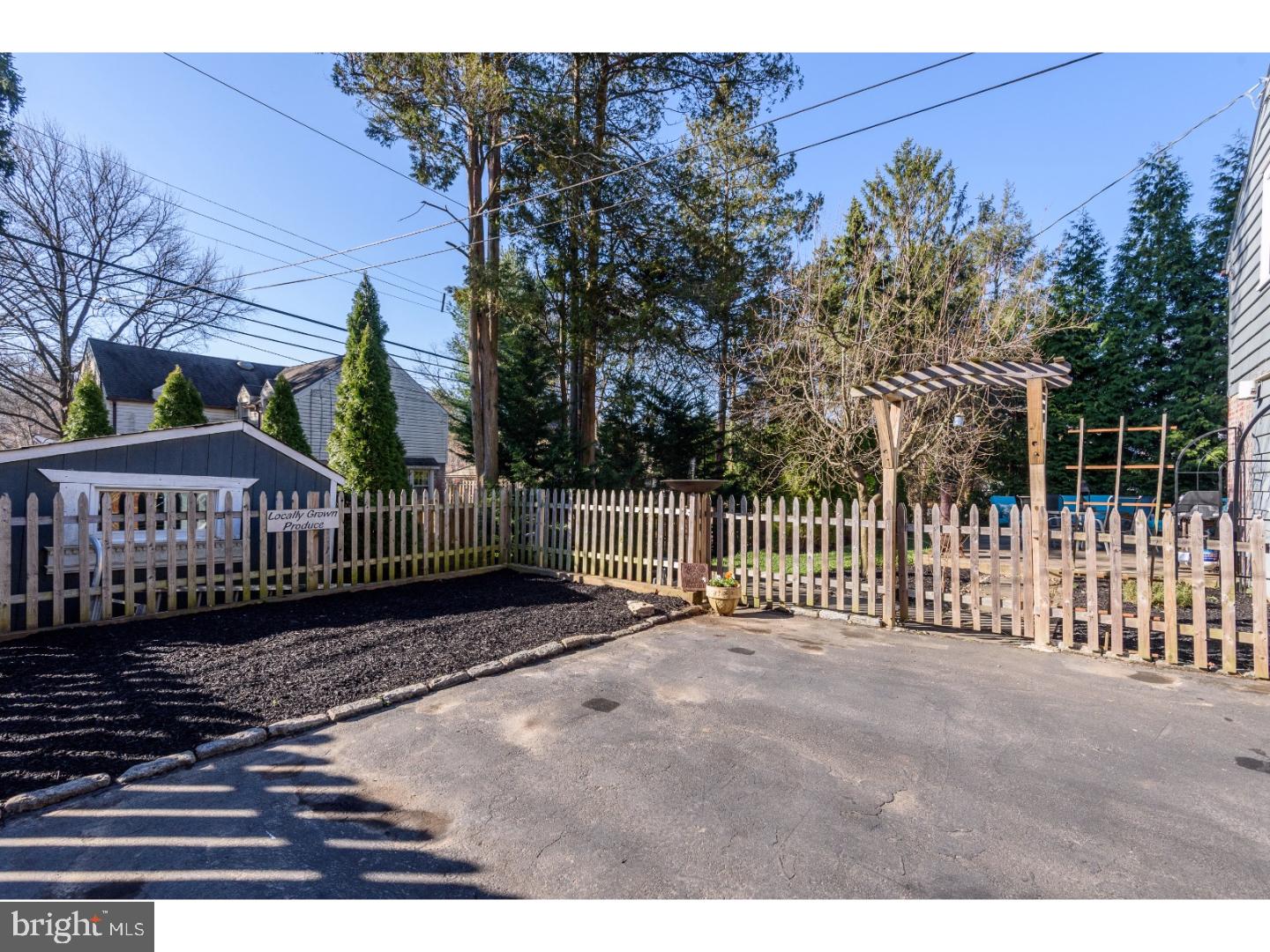 525 Beaver Road Glenside, PA 19038 - Photo 24 of 25 Driveway