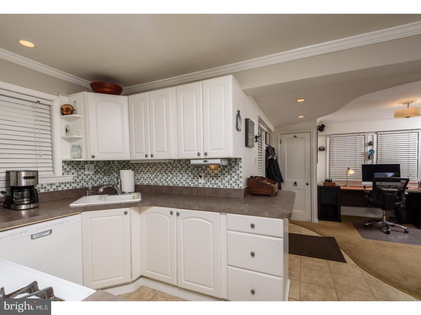 525 Beaver Road Glenside, PA 19038 - Photo 6 of 25 Kitchen