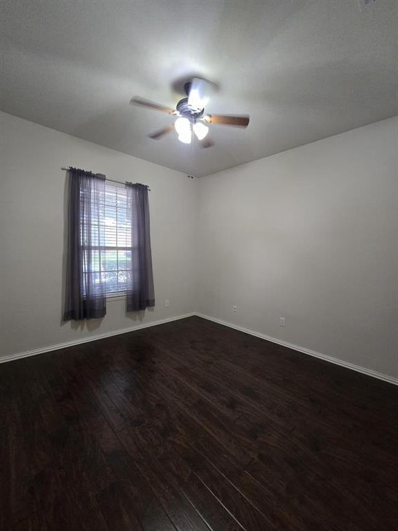 213 Willet Court Little Elm, TX 75068 - Photo 13 of 16 Gallery Image 13