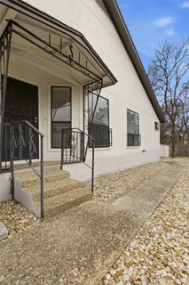 a view of a house with street