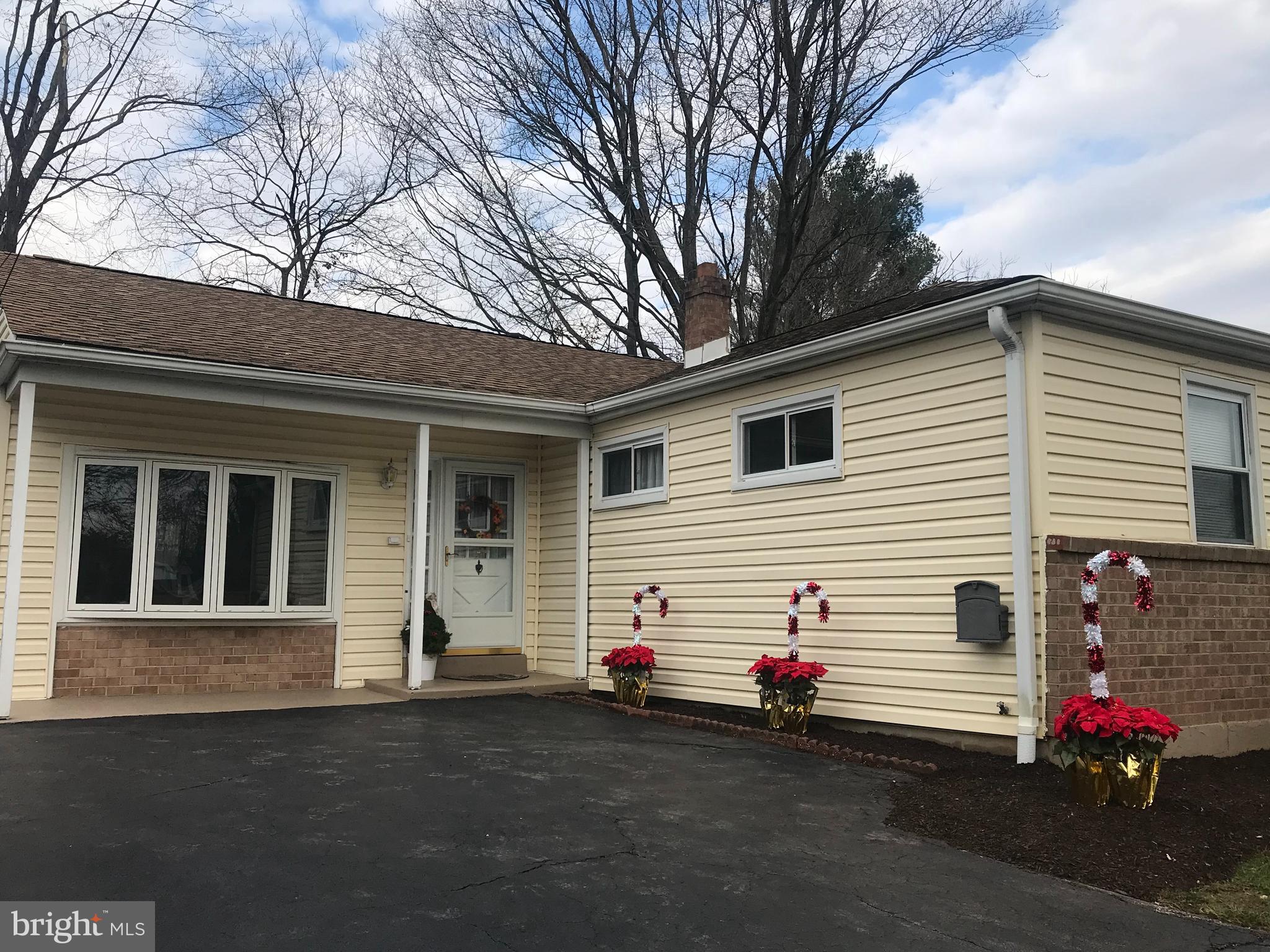2540 Larkin Road Upper Chichester, PA 19061 - Photo 1 of 31 Front of House