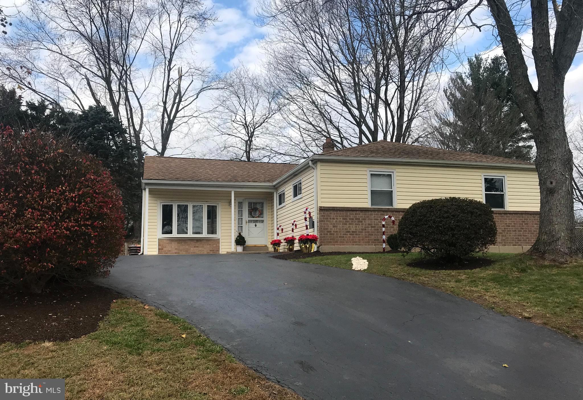 2540 Larkin Road Upper Chichester, PA 19061 - Photo 2 of 31 2540 Larkin Road