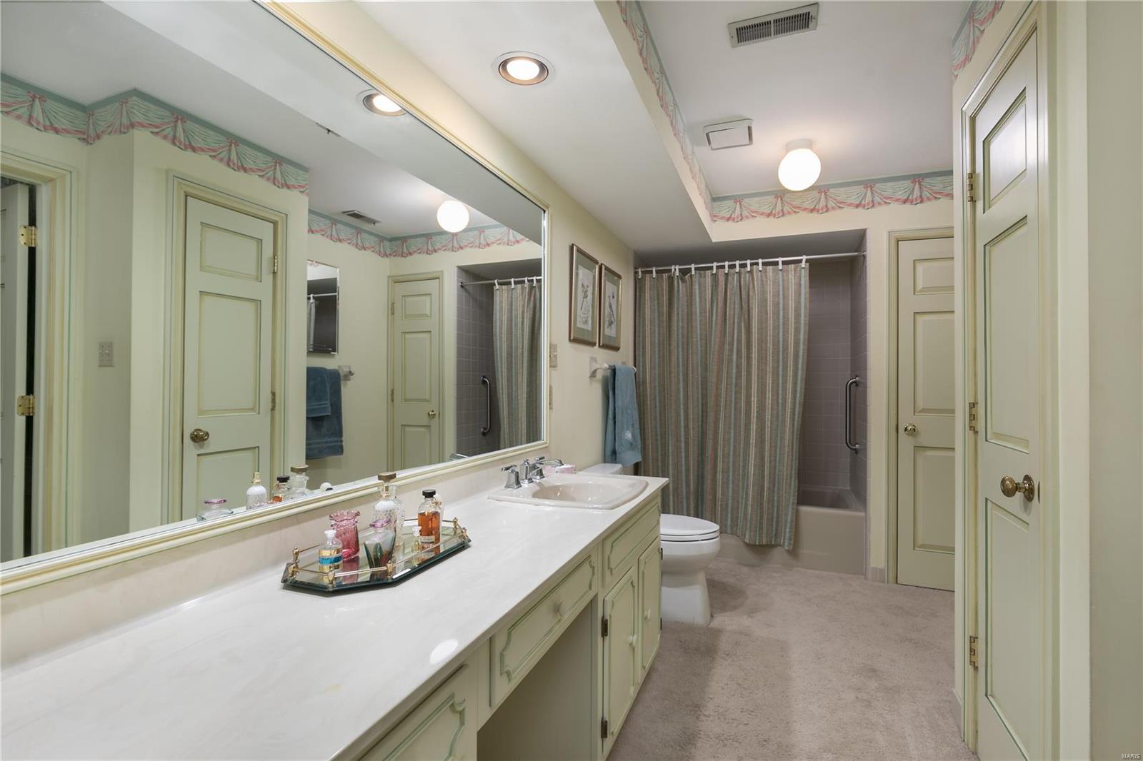 12 Chatfield Place Road Creve Coeur, MO 63141 - Photo 23 of 28 Gallery Image 23