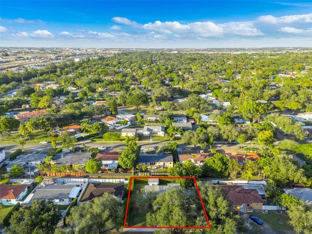 $3,900 | 333 Linwood Drive, Unit 1, Miami Springs, FL 33166