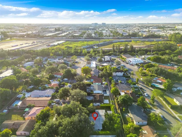 $3,900 | 333 Linwood Drive, Unit 1, Miami Springs, FL 33166