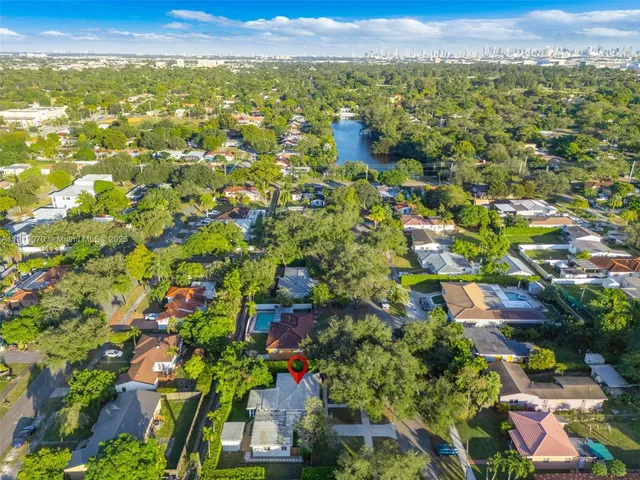 $3,900 | 333 Linwood Drive, Unit 1, Miami Springs, FL 33166