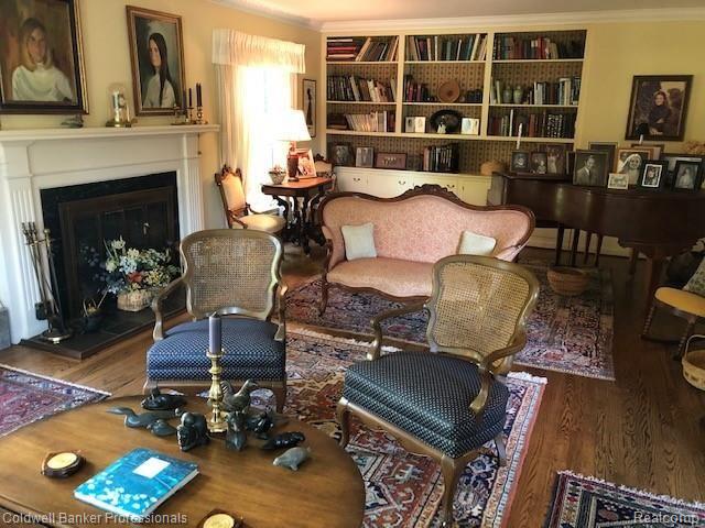 312 Glengarry Road Bloomfield Hills, MI 48301 - Photo 2 of 11 IMG_4112.jpg