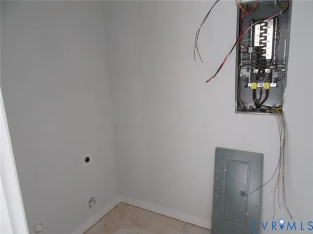 $309,900 | 10240 White Oak Church Road, Wilsons, VA 23894