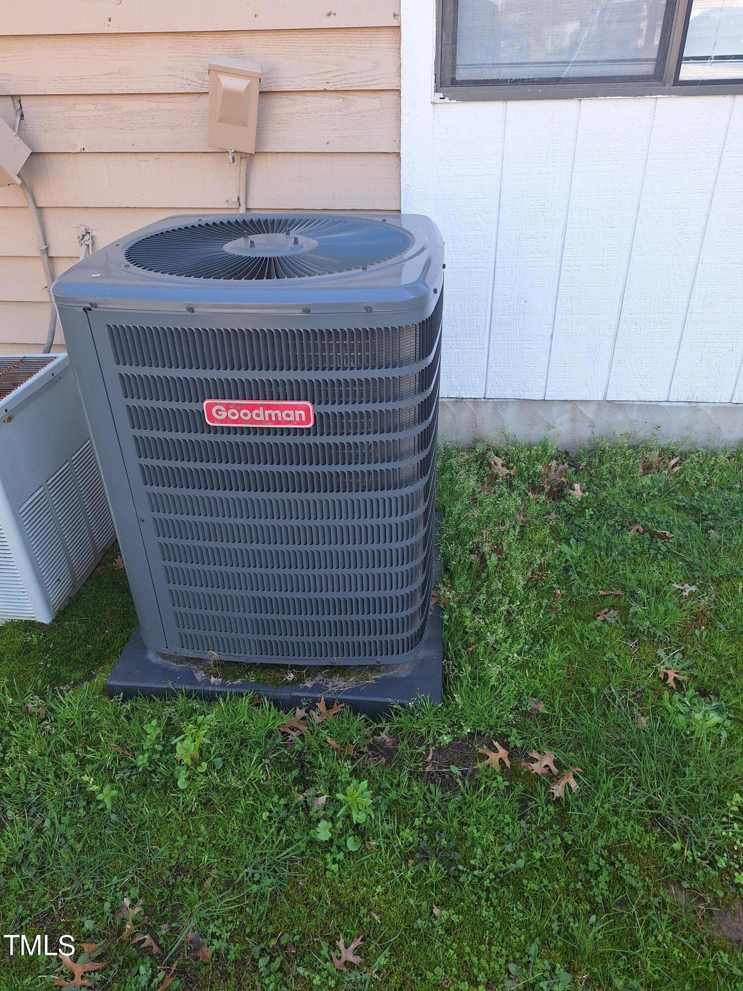 322 Junction Road, Unit 29B Durham, NC 27703 - Photo 2 of 12 a view of outdoor space and yard