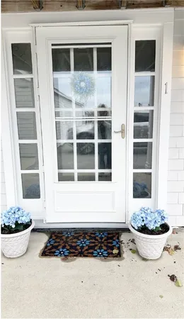 $2,500 | 227 Thames Street, Unit 1, Bristol, RI 02809