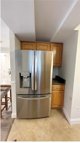 $2,500 | 227 Thames Street, Unit 1, Bristol, RI 02809