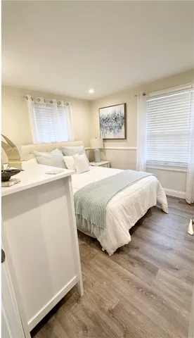 $2,500 | 227 Thames Street, Unit 1, Bristol, RI 02809