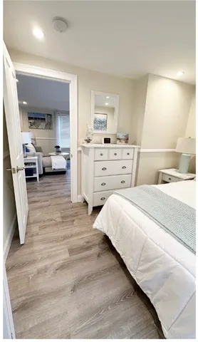 $2,500 | 227 Thames Street, Unit 1, Bristol, RI 02809