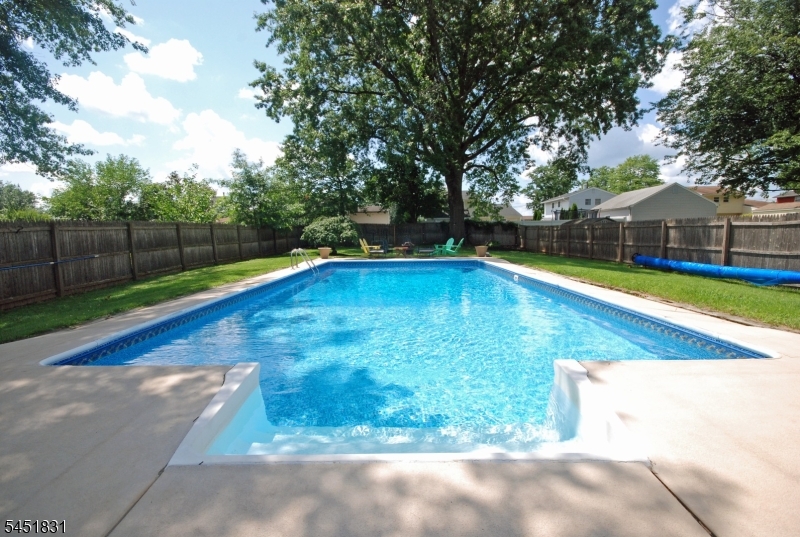 131 Weiss Terrace Raritan, NJ 08869 - Photo 30 of 40 Gallery Image 30