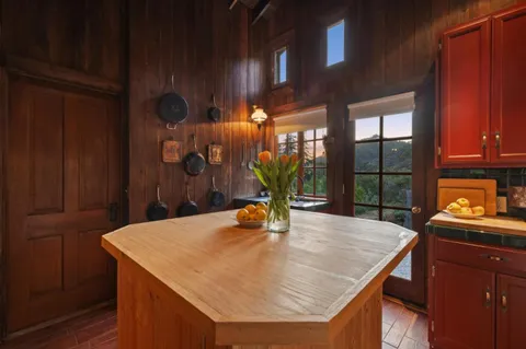 a view of a pathway of a yard