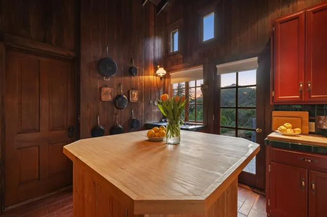 a view of a pathway of a yard