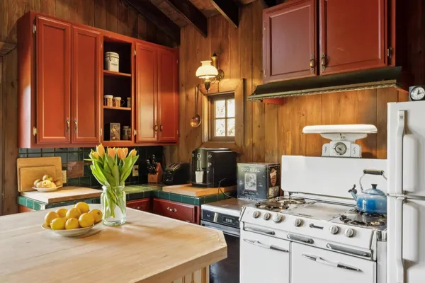 $2,600,000 | 10026 Sycamore Canyon Road, Big Sur, CA 93920
