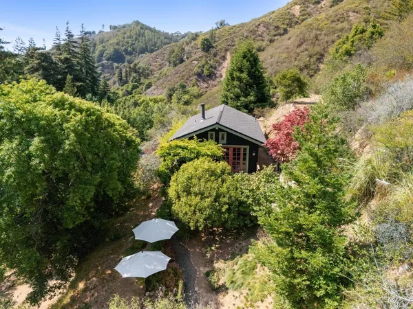 $2,600,000 | 10026 Sycamore Canyon Road, Big Sur, CA 93920