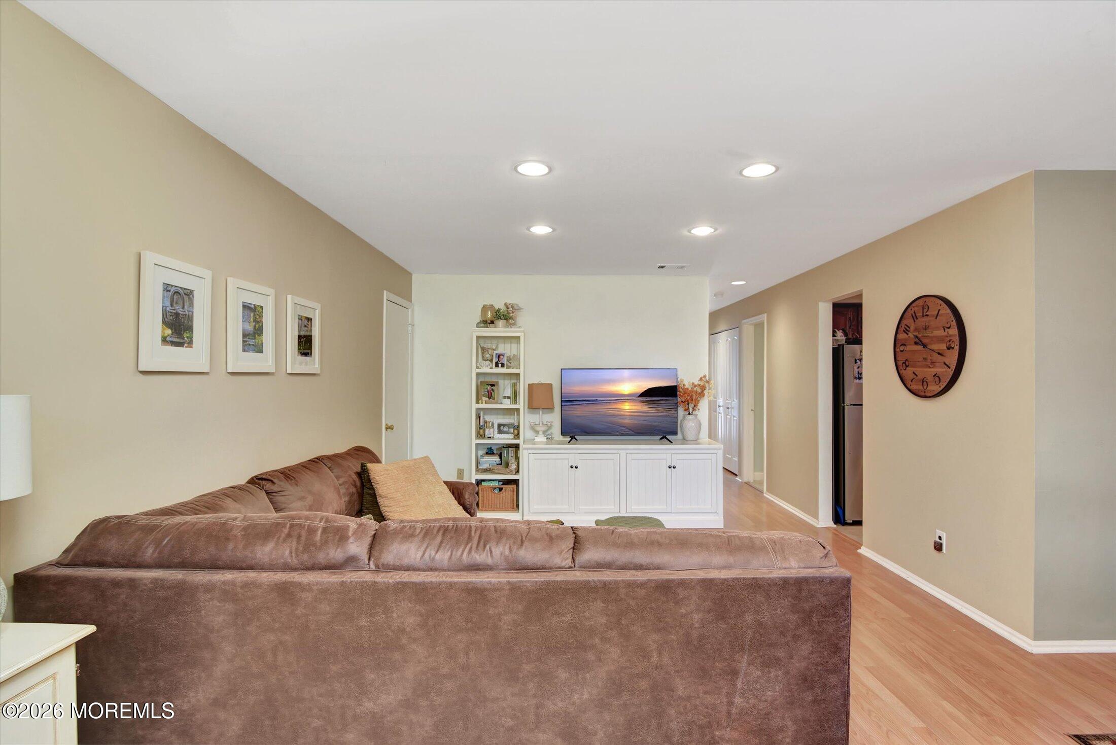 9 Amherst Court Aberdeen, NJ 07747 - Photo 38 of 45 15-Living Room