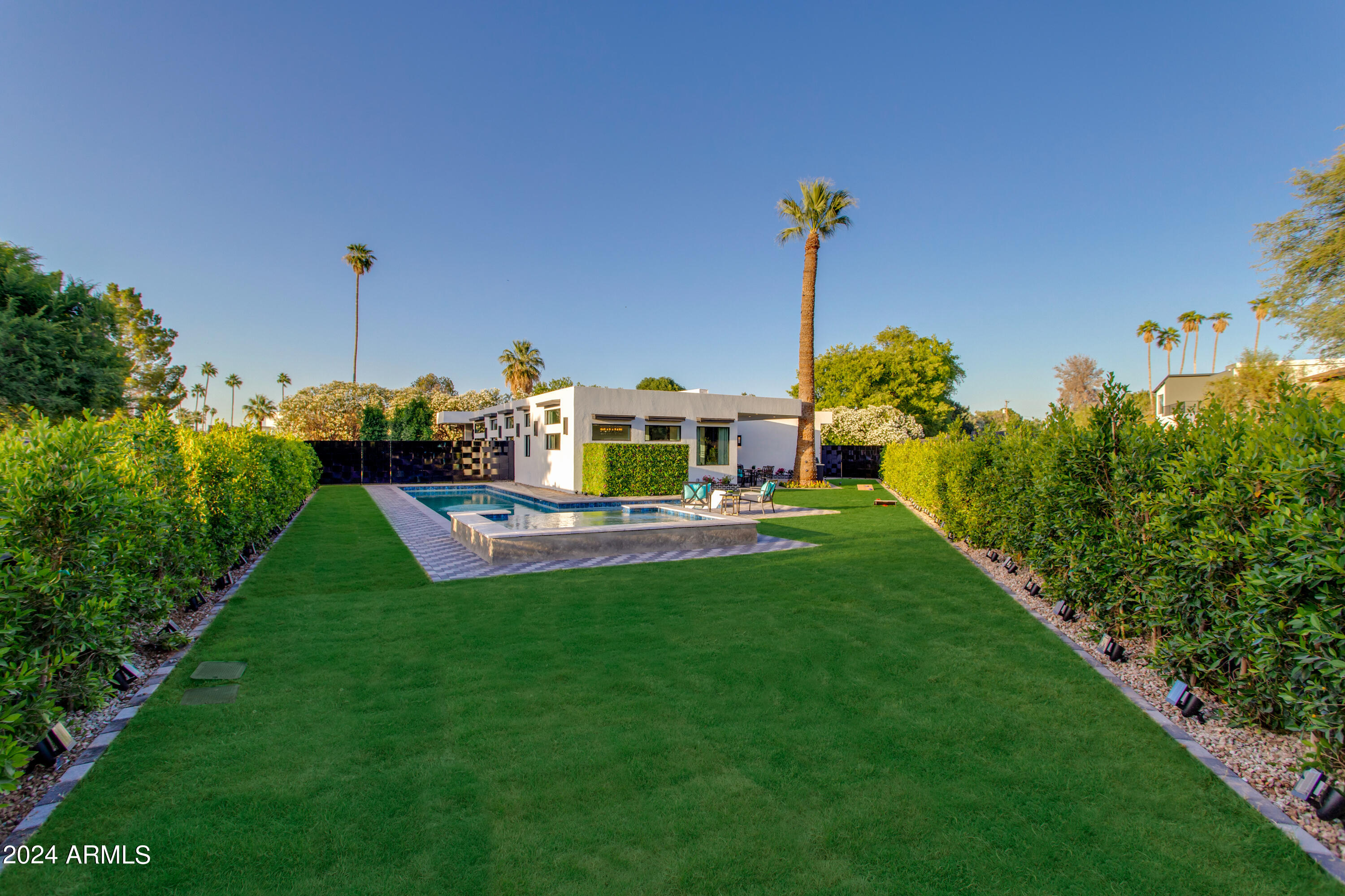 3045 North Marigold Drive Phoenix, AZ 85018 - Photo 50 of 65 a view of a green field with sitting area