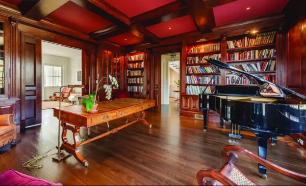 $275,000 | 108 Fairfield Pond Lane, Sagaponack, NY 11962