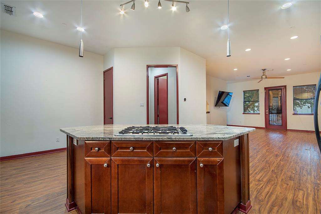 1016 Liberty Street, Unit 4 Dallas, TX 75204 - Photo 3 of 33