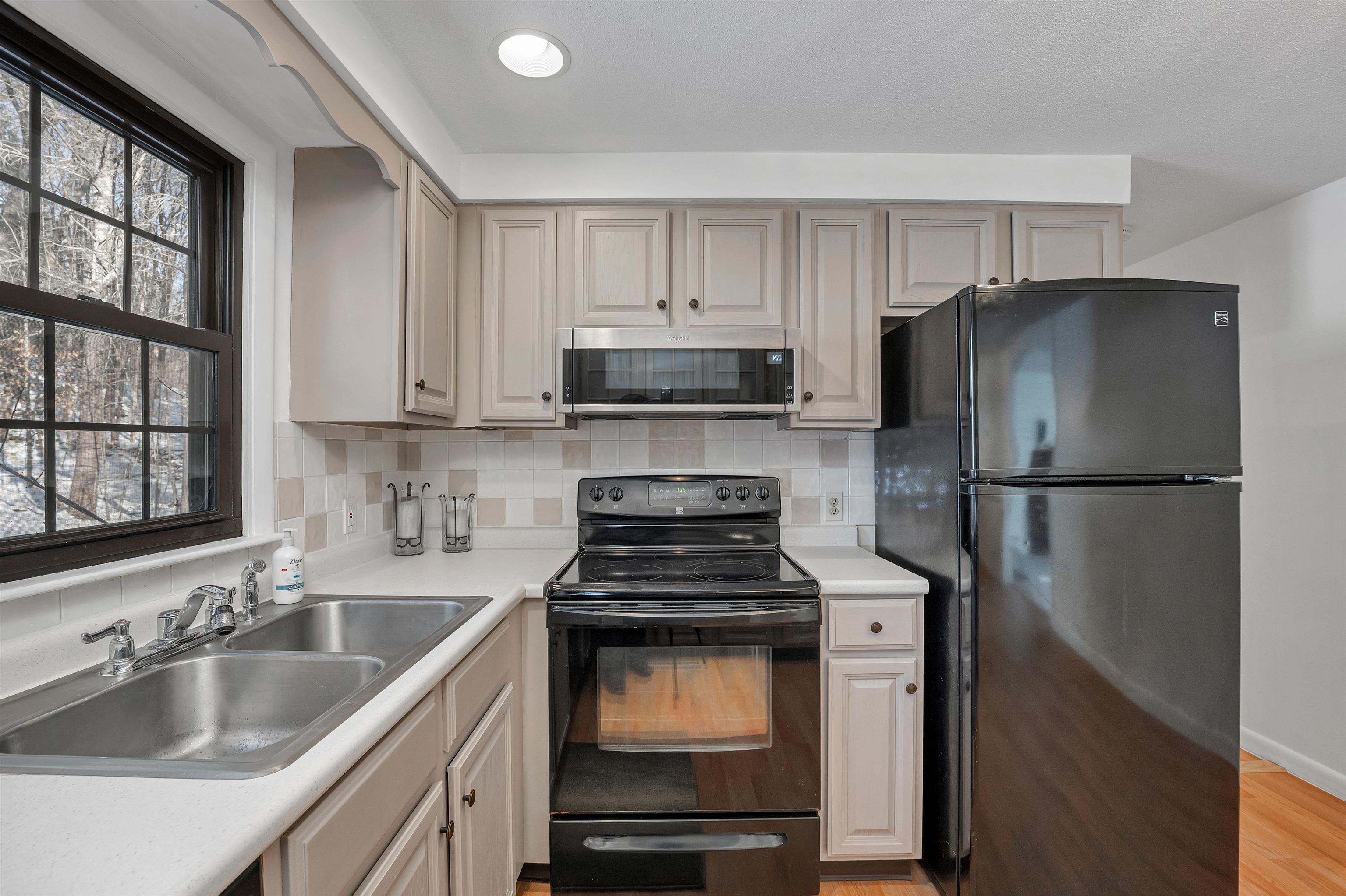 609 Sanborn Road Sanbornton, NH 03269 - Photo 6 of 40