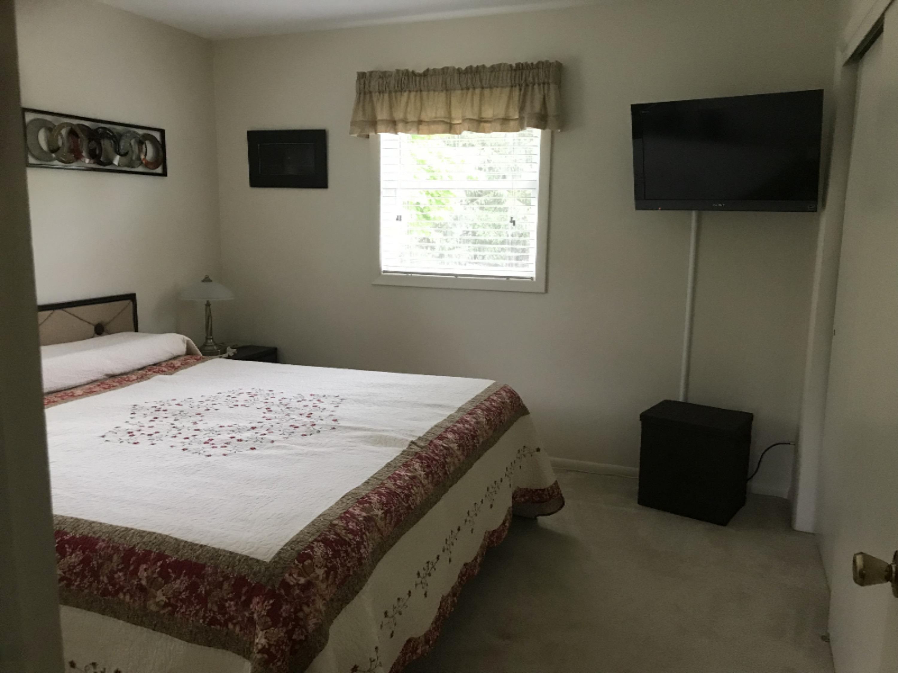 121 West Parmeter Road Ionia, MI 48846 - Photo 11 of 34 IMG_2571