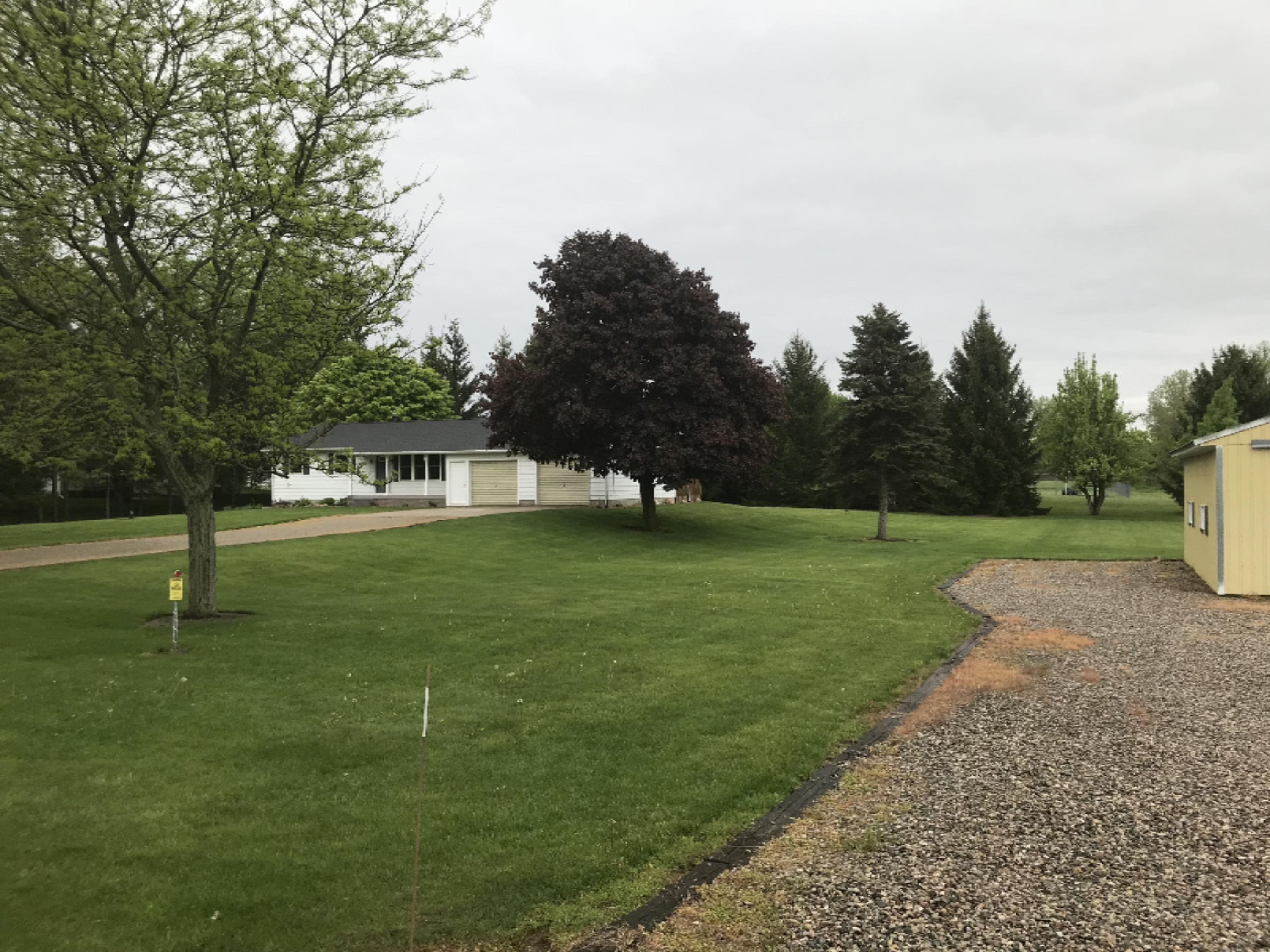 121 West Parmeter Road Ionia, MI 48846 - Photo 2 of 34 IMG_2613