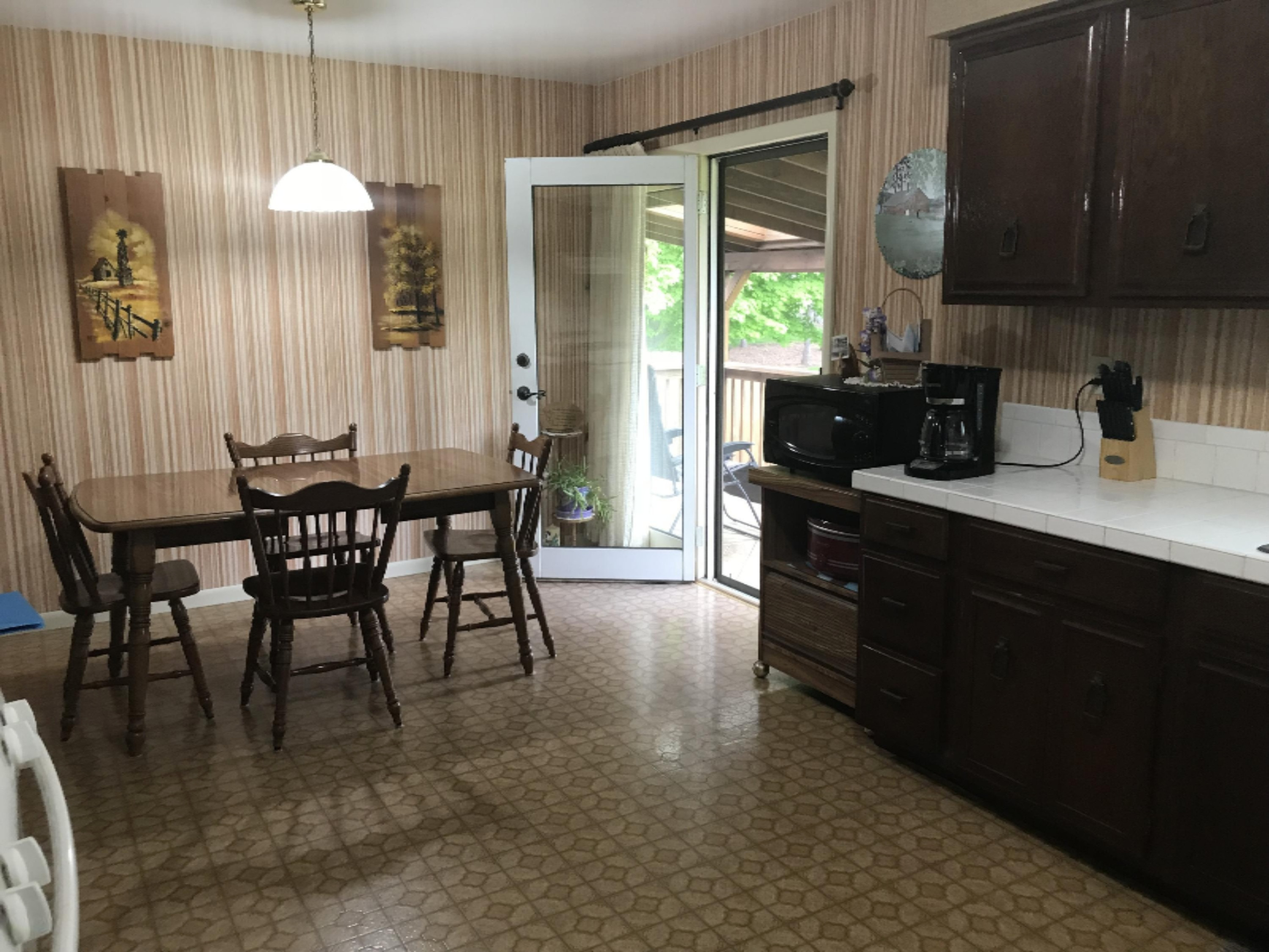 121 West Parmeter Road Ionia, MI 48846 - Photo 6 of 34 IMG_2580