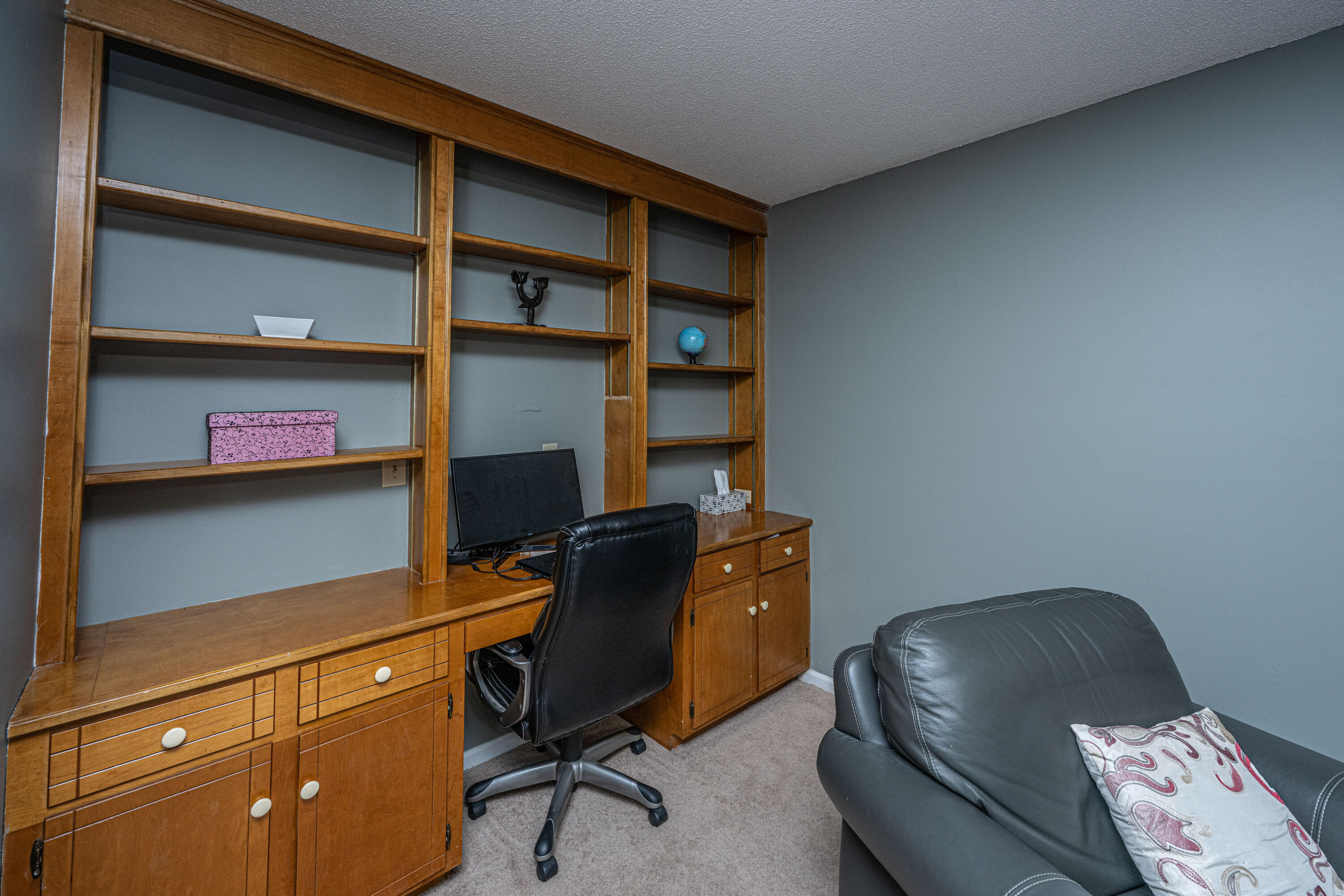 110 County Rd S-18-417 Summerville, SC 29483 - Photo 25 of 45 Built-In Bookshelf