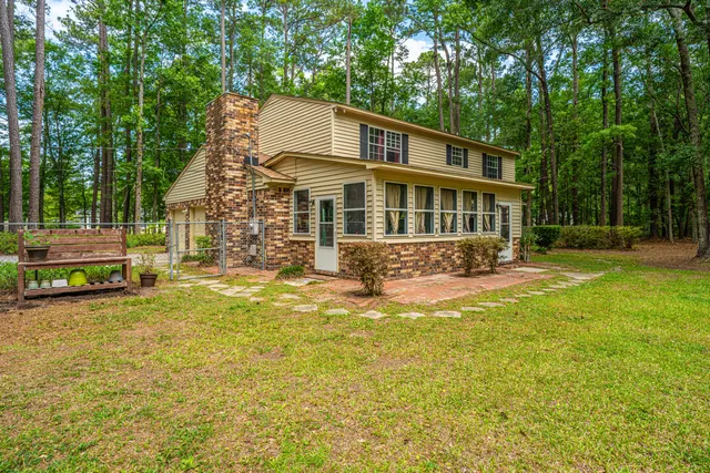 $625,000 | 110 County Rd S-18-417, Summerville, SC 29483
