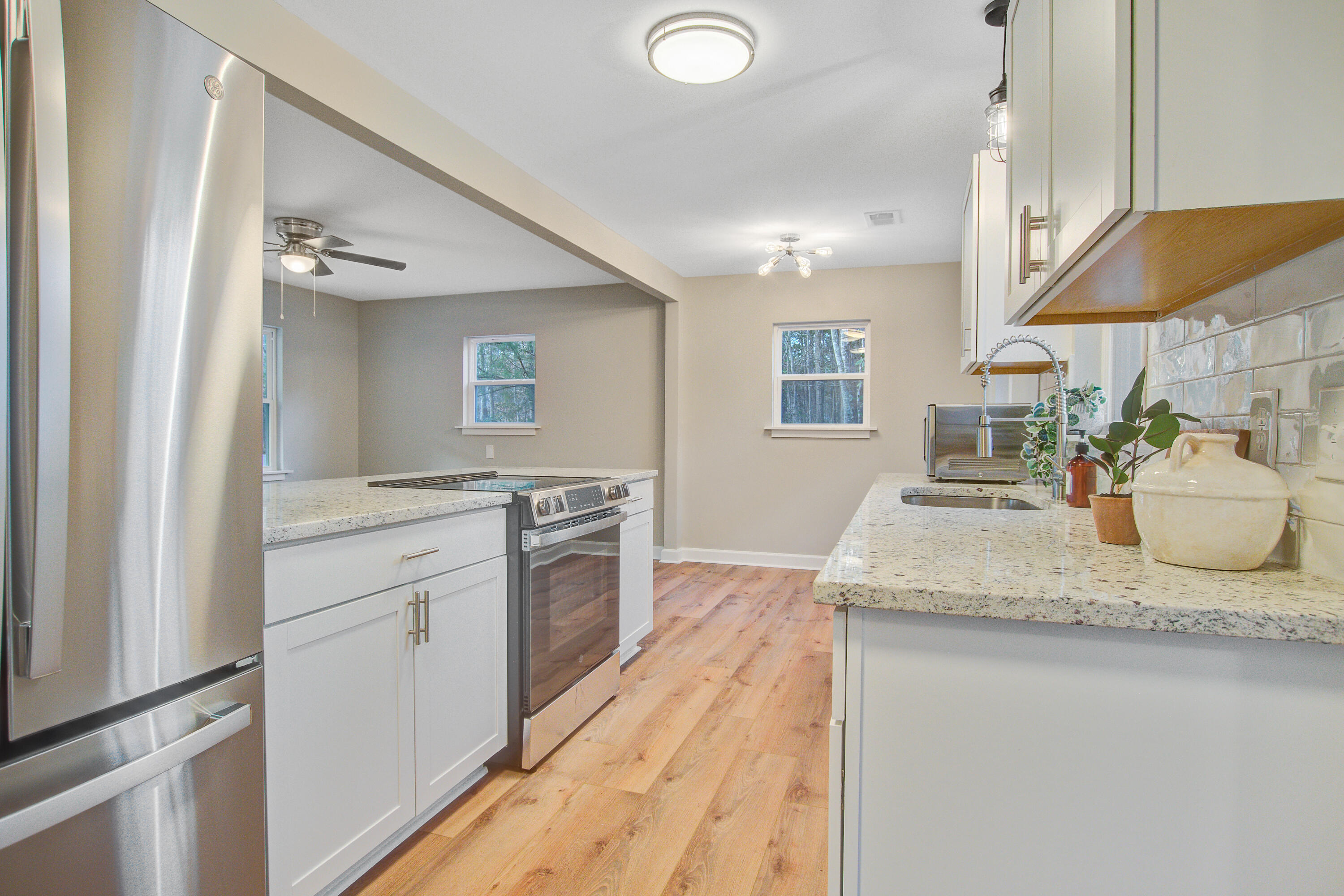 6144 State Rd S-10-2077 Ravenel, SC 29470 - Photo 16 of 29 6144 (12)