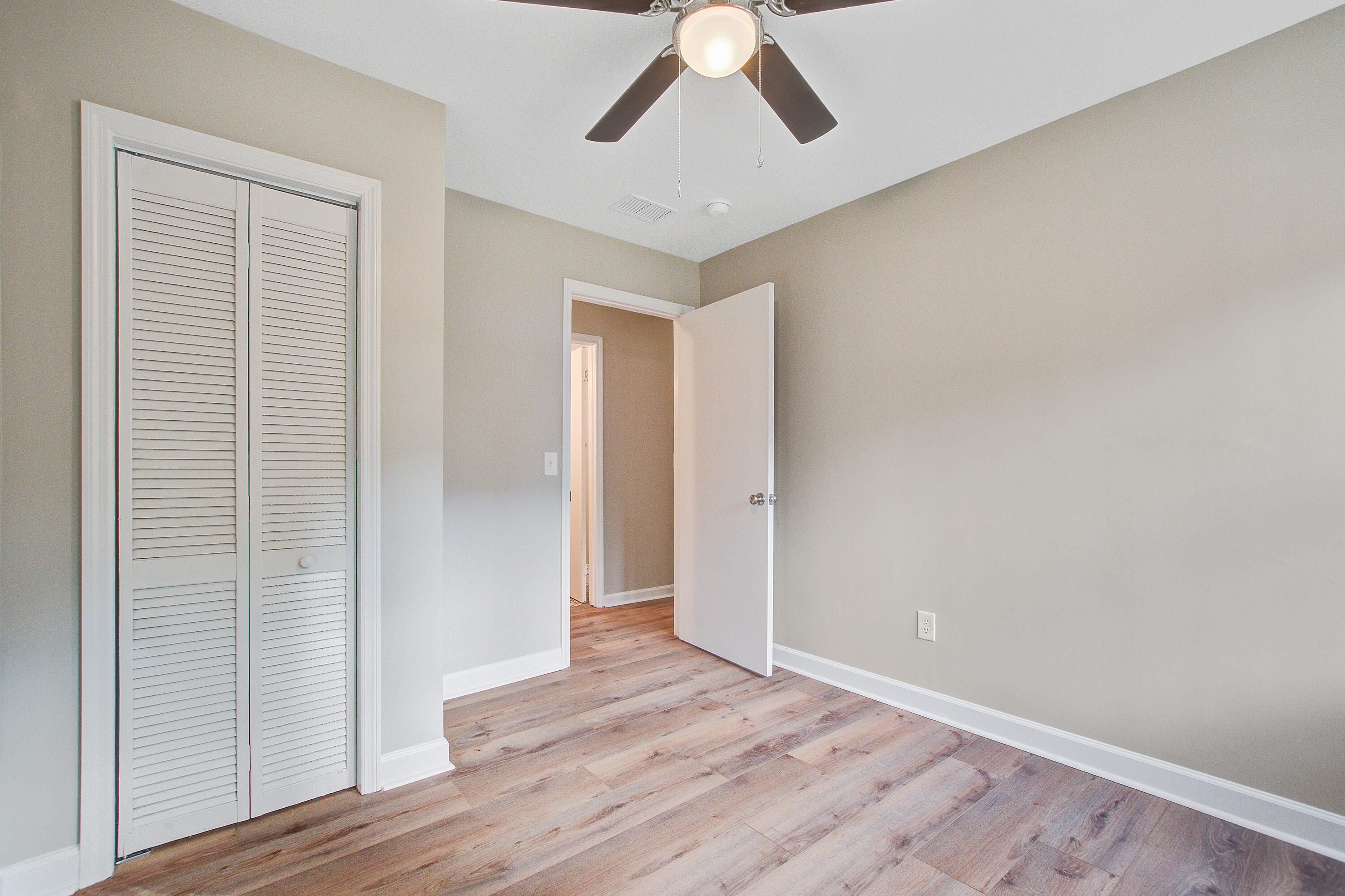 6144 State Rd S-10-2077 Ravenel, SC 29470 - Photo 20 of 29 6144 (17)