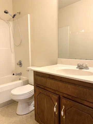 $1,050 | 1113 Keith Avenue, Oak Grove, KY 42262