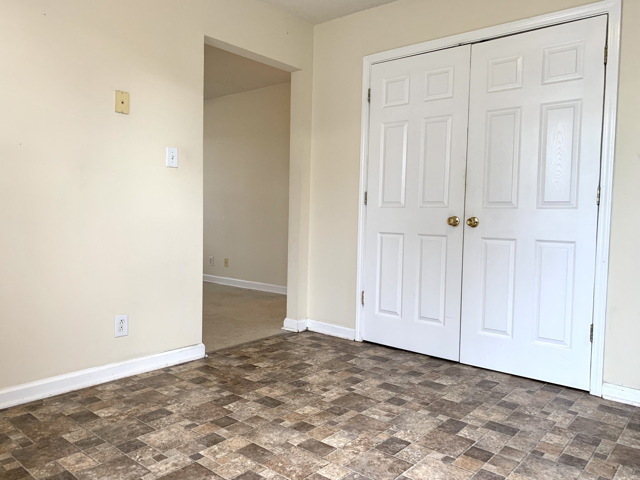 1113 Keith Avenue Oak Grove, KY 42262 - Photo 6 of 19 a view of an empty room