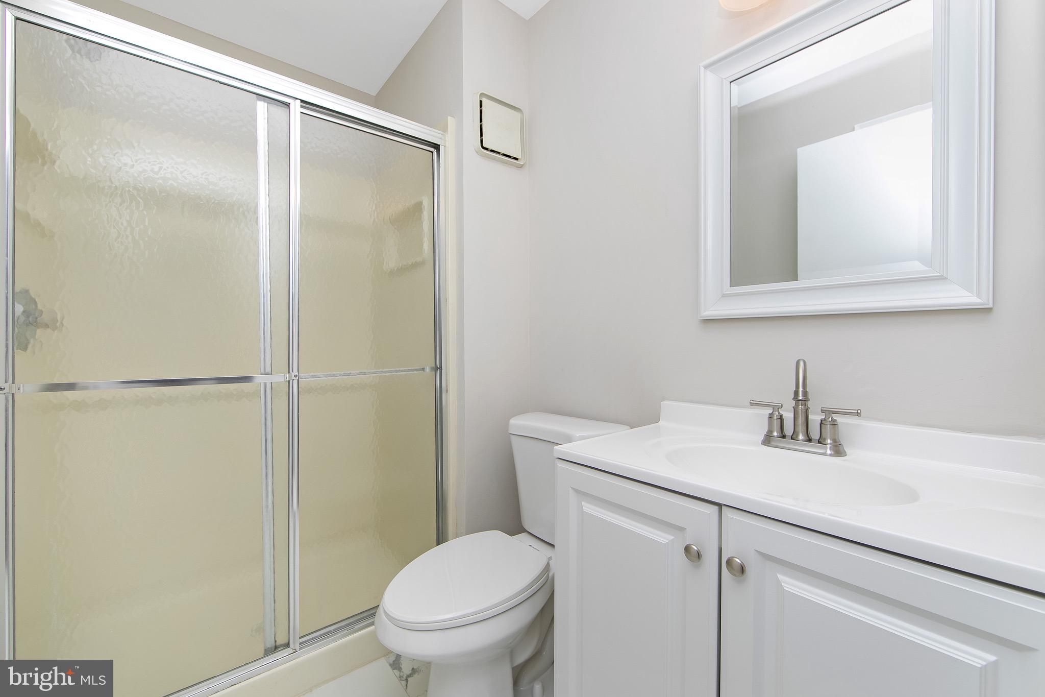 805 Harrier Row Marlton, NJ 08053 - Photo 15 of 25 Primary Bathroom