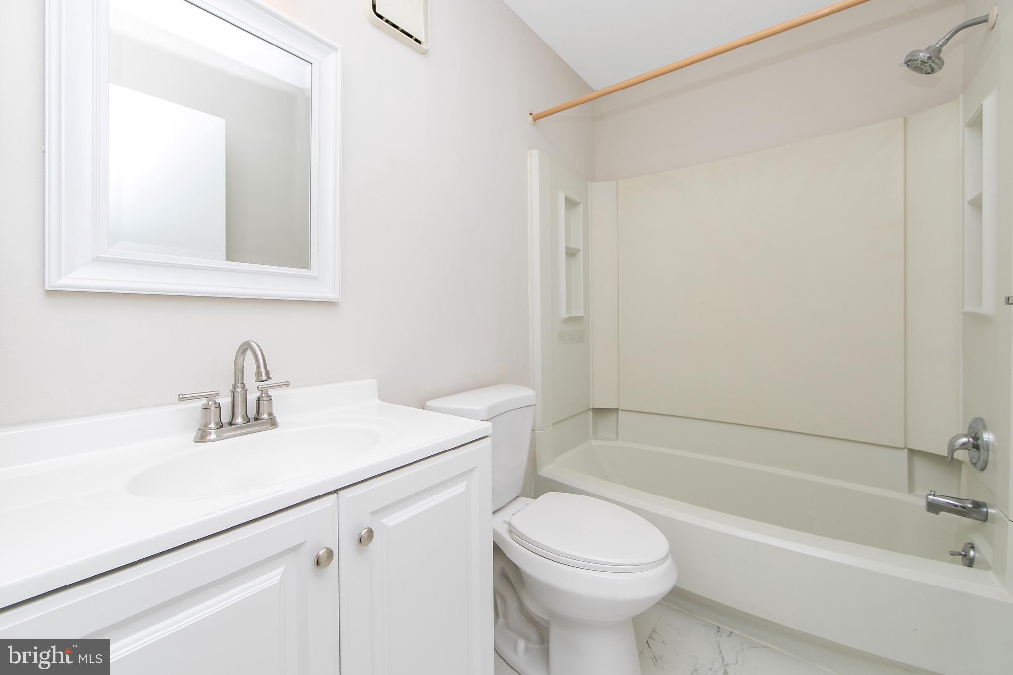 805 Harrier Row Marlton, NJ 08053 - Photo 20 of 25 Bathroom