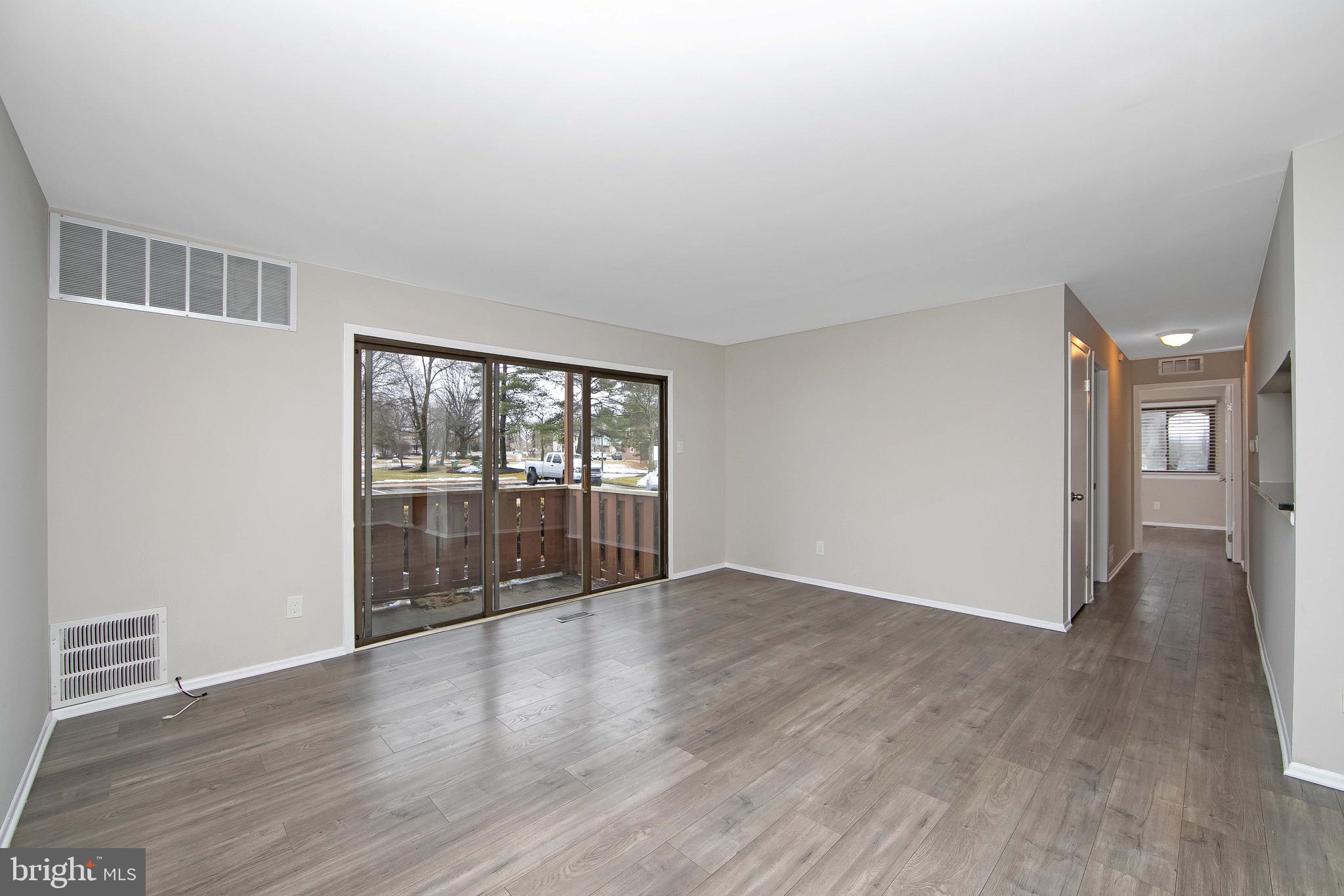805 Harrier Row Marlton, NJ 08053 - Photo 2 of 25 Living Room