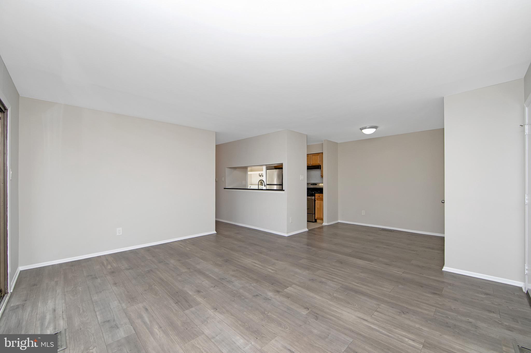 805 Harrier Row Marlton, NJ 08053 - Photo 3 of 25 Living Room