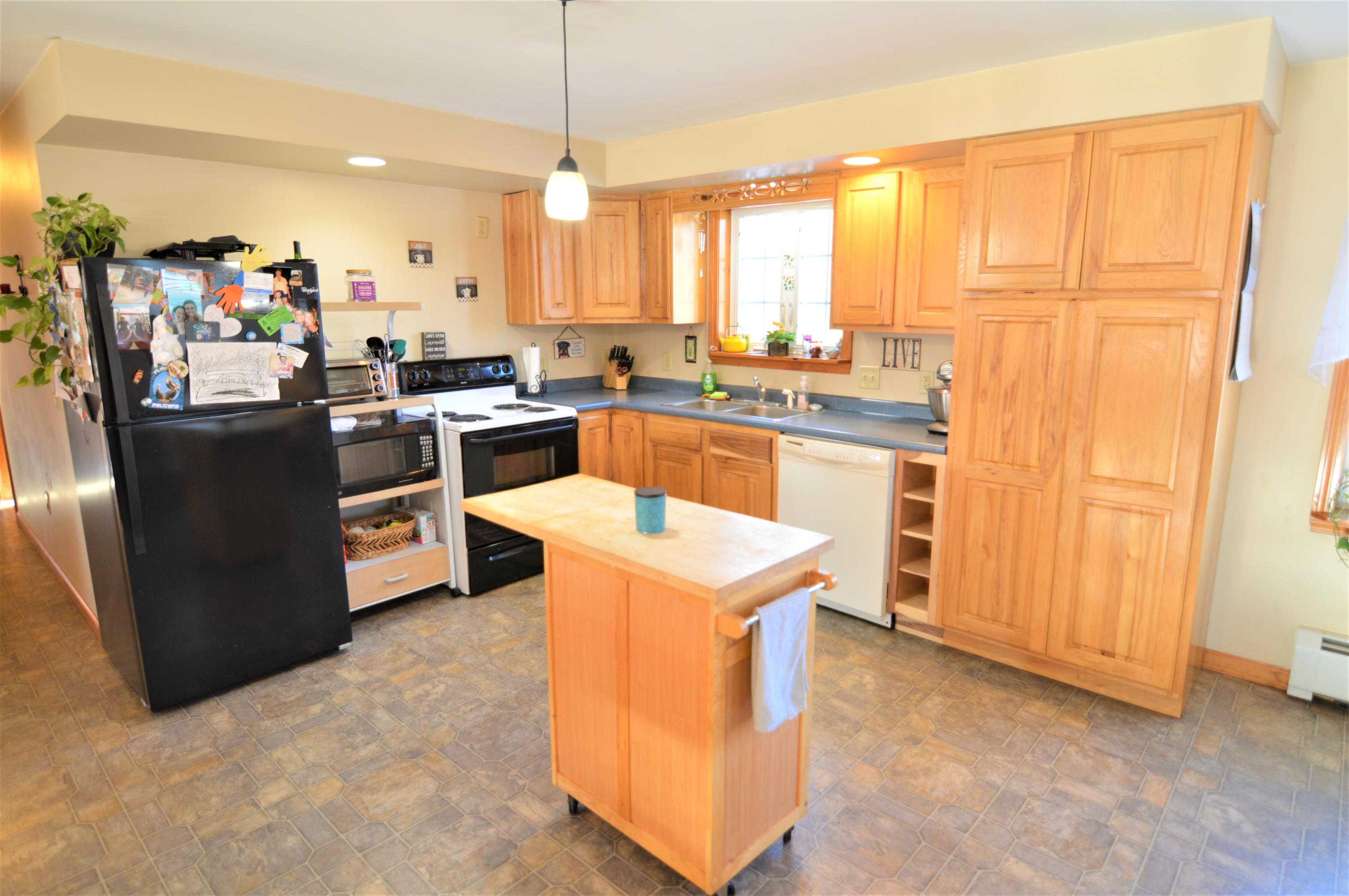 190 Stevens Road Unity, ME 04988 - Photo 6 of 16 Kitchen