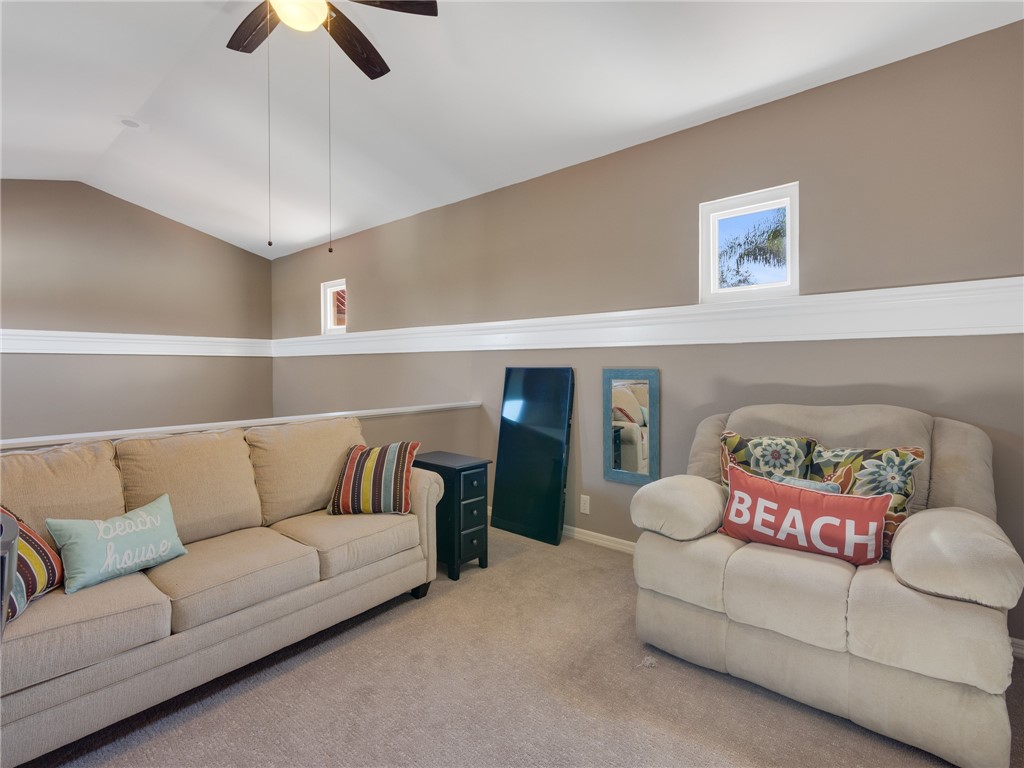 1370 St Davids Lane Vero Beach, FL 32967 - Photo 22 of 36 a living room with furniture