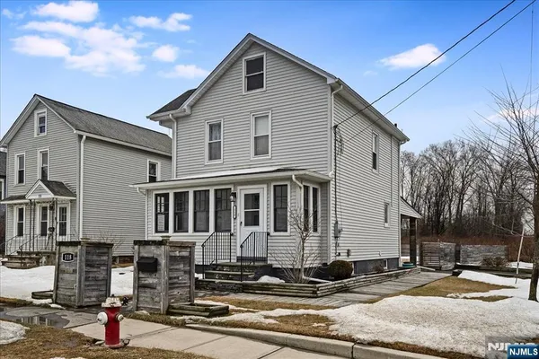 $469,900 | 118 Broad Street, Pompton Lakes, NJ 07442