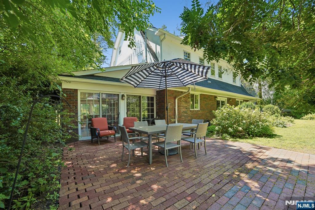 157 Sussex Road Tenafly, NJ 07670 - Photo 39 of 50